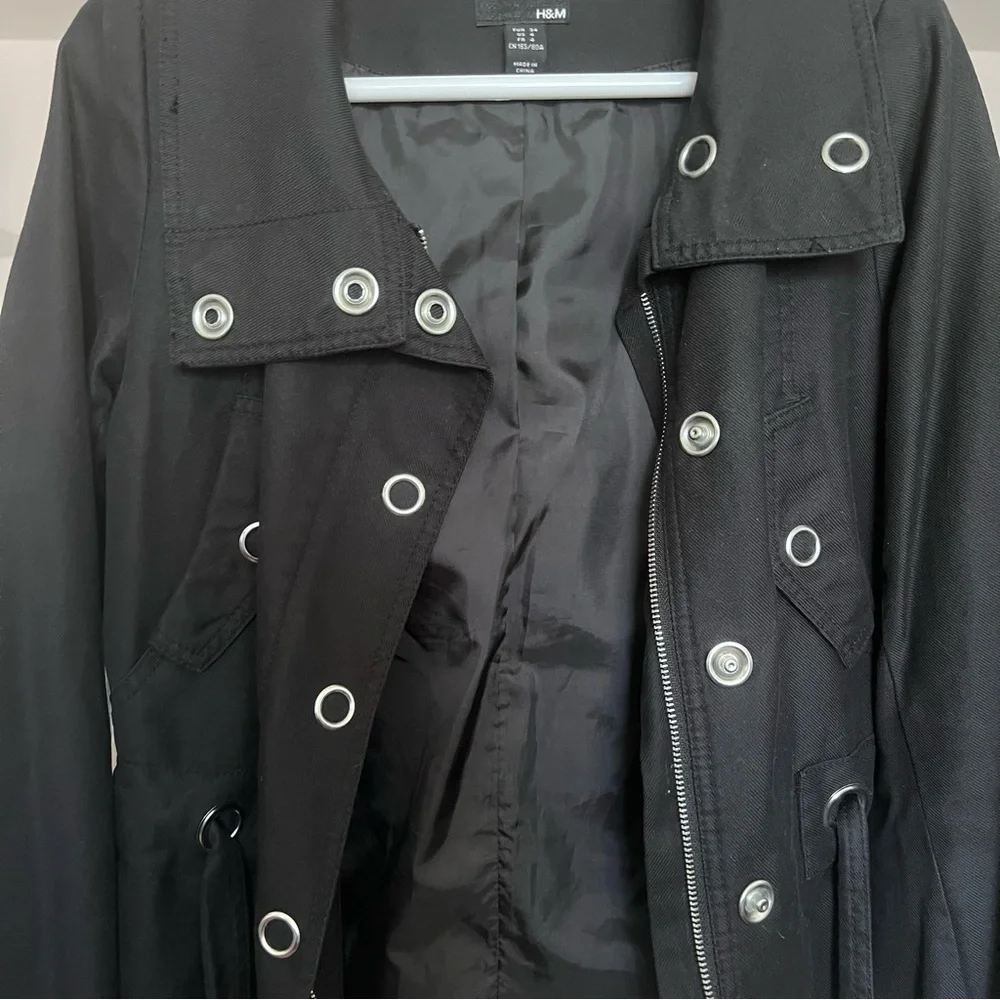 H&M Black Cropped Trench Coat SZ 4 Classic Casual Belted High Collar 2000s - Picture 4 of 12